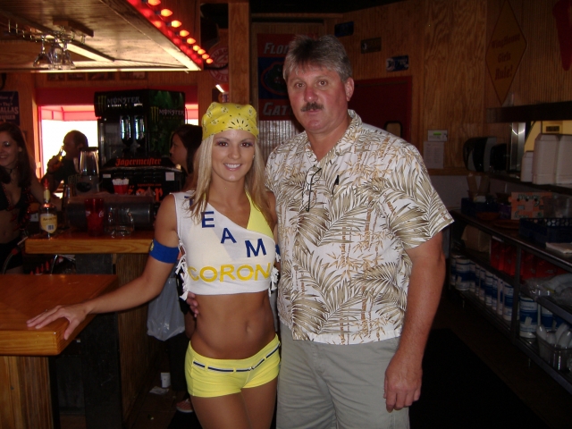 Rick Beale and former Bucs cheerleader and current WingHouse bartender Leigh Killian.